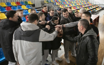 Гравці і тренери БК «Тернопіль» попрощалися із вболівальникам і роз’їжджаються по домівках