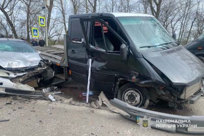 Автотроща неподалік Тернополя: зіткнулися чотири автівки
