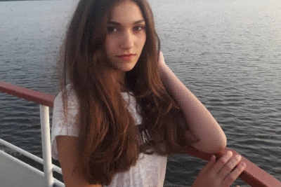 Вийшла з дому і назад не повернулася: у Тернополі розшукують 14-річну дівчину