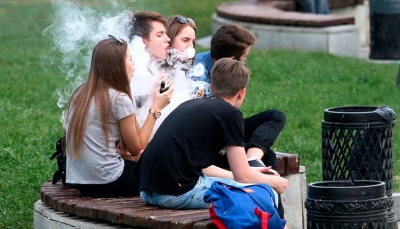 Небезпечна звичка: серед тернопільських підлітків зростає популярність куріння електронних сигарет