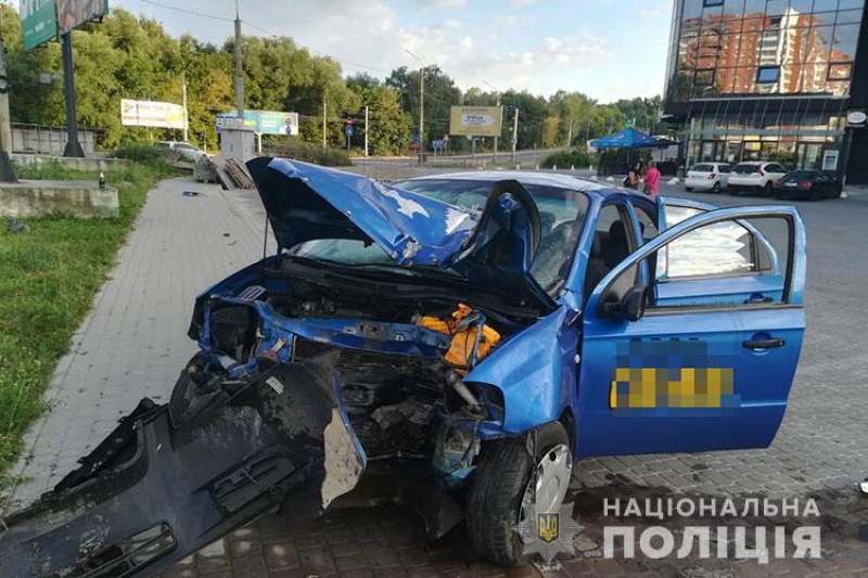На Збаразькому кільці у Тернополі трапилася ДТП