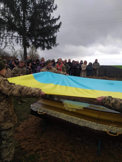 У громаді на Тернопільщині попрощалися з полеглим захисником