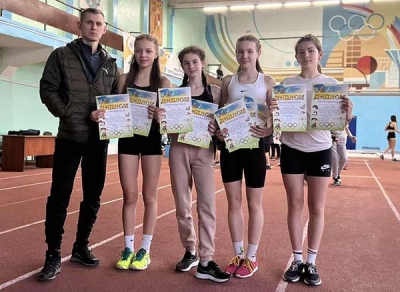 Легкоатлети з Тернополя здобули у Хмельницькому дев’ять медалей