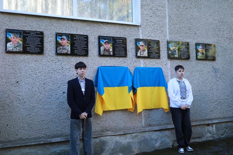 У Заводській громаді відкрили меморіальні дошки на честь чотирьох полеглих Героїв