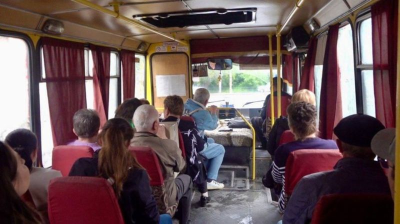 Обласна адміністрація та сусідні з Тернополем голови громад залишили тисячі українців без транспорту: тепер люди платитимуть удвічі