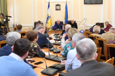 У Тернополі закривають всі заклади, окрім продуктових магазинів і аптек