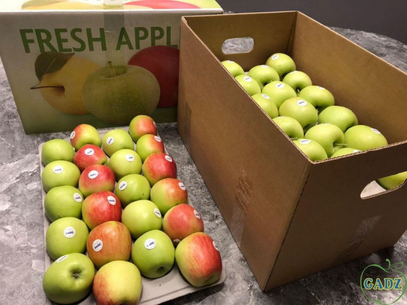 Найсвіжіші яблука з садів Петра Гадза тепер відправляють поштою