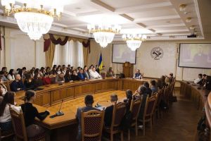 Тернопільські митники провели лекцію студентам ЗУНУ