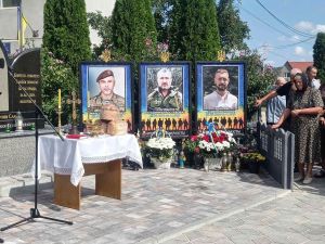 Їх пам’ятатимуть покоління: на Тернопільщині відкрили Алею Слави полеглих Героїв