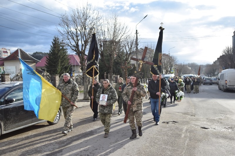 У Чорткові попрощалися із 34-річним Героєм Тарасом Ткачуком