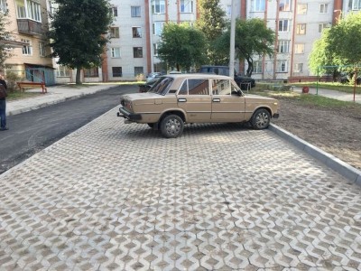 Ремонт ще одного тернопільського двору завершено