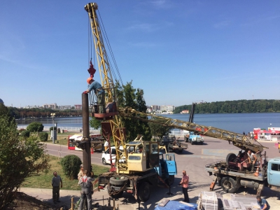 Біля сходів «Сльози Гронського» у Тернополі оновили вуличне освітлення (фото)