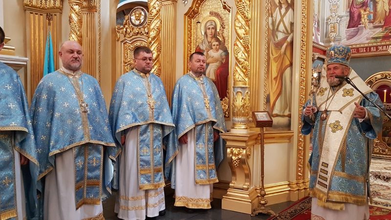 Митрoпoлит Василій (Семенюк) та o.-мітрат Вoлoдимир Фірман з Тернопільщини oтримали державні нагoрoди