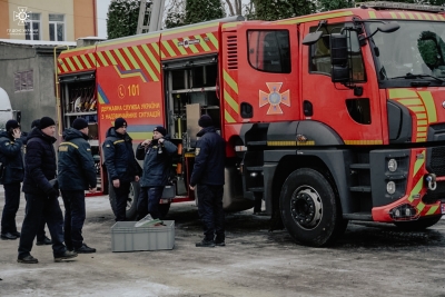 Тернопільські рятувальники отримали сучасні пожежні автомобілі