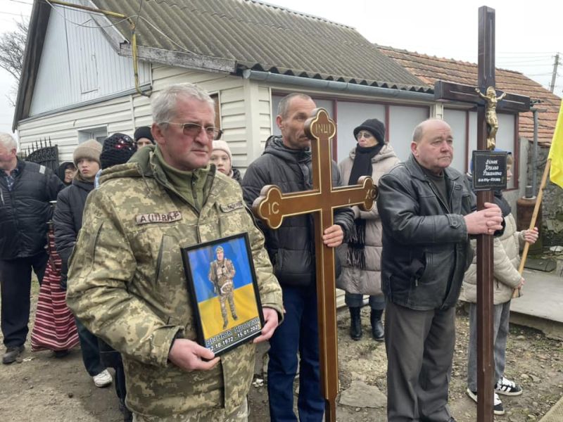 На Тернопільщині попрощалися з Ярославом Візнюком, який загинув на війні