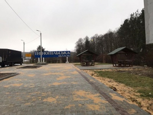 При в’їздах у Тернопільську область дорожники облаштовують нові майданчики