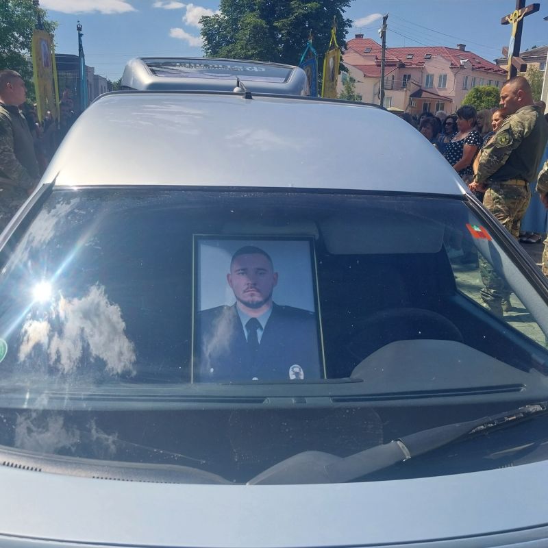 «На щиті» повернувся до рідного дому Герой з Тернопільщини Олександр Товарніцький