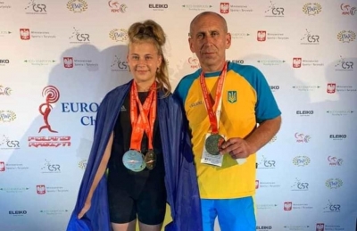 Важкоатлети з Хоросткова Аліна та Віталій Дадерко здобули дві золотих і дві срібних нагороди на чемпіонаті Європи у Польщі
