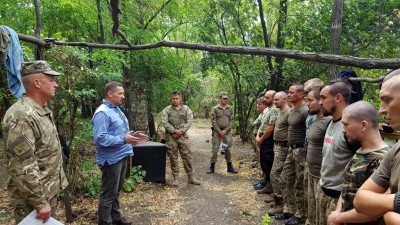 День Незалежності нардеп Микола Люшняк зустрів з бійцями на передовій (фото)