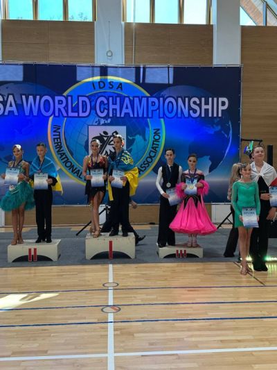 Школярі з Тернополя здобули призові місця на чемпіонаті світу з бальних танців