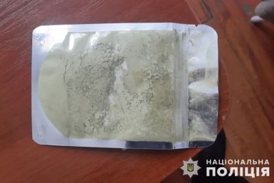 Поліцейські виявили у тернопільської школярки психотропну речовину