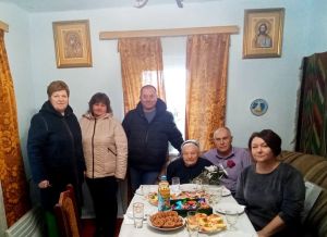 На Тернопільщині довгожителька відсвяткувала 90-річчя