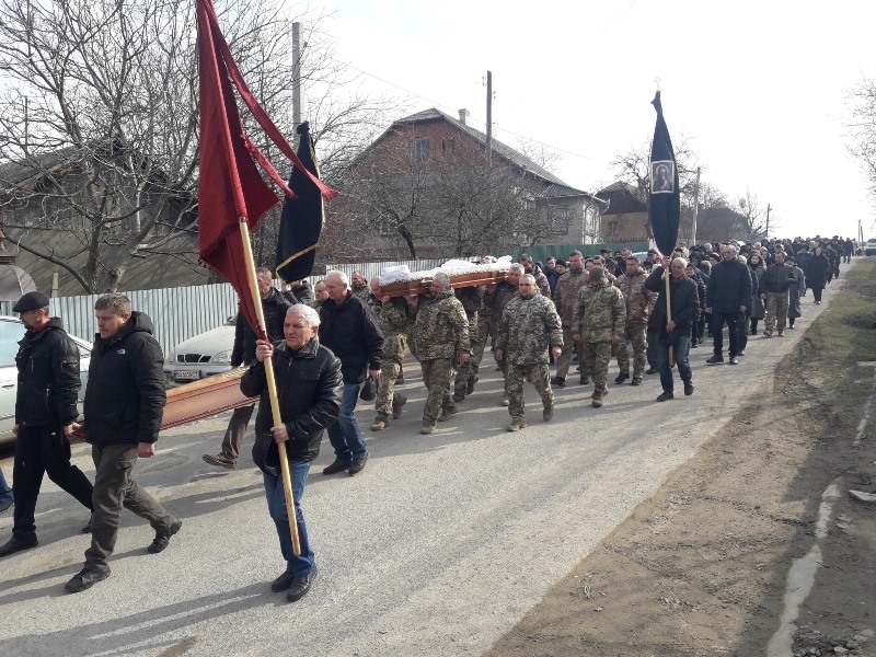 У Борщівській громаді попрощалися з Миколою Бойчуком, який загинув в боях за Україну