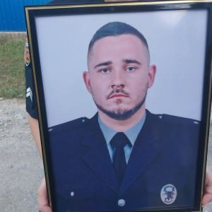 На Тернопільщині провели в останню земну дорогу Героя Олександра Товарніцького