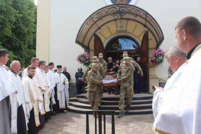 У Великих Гаях попрощалися з Ігорем Войцехівським, який загинув на війні (фото)