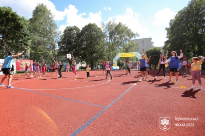 У Тернополі облаштували 25 нових дитячих майданчиків