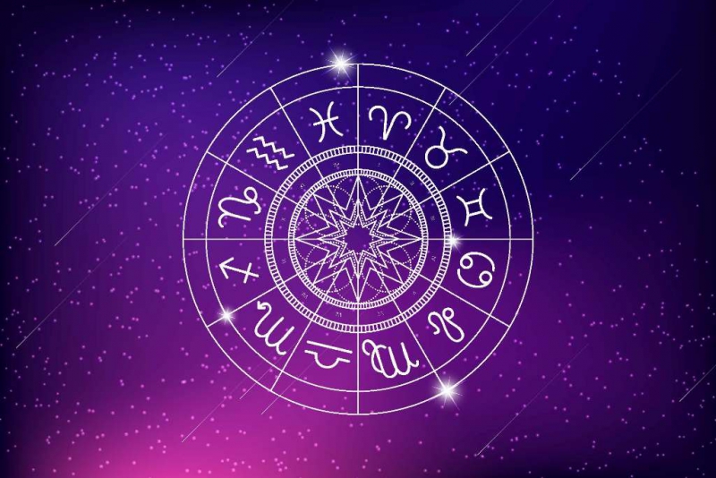 Тернопільський астролог розповів, що подарувати на День закоханих різним Знакам Зодіаку