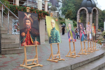 У святиню на Тернопільщину з’їхалися художники зі всієї України