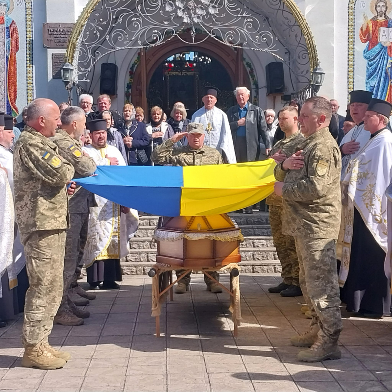 Громада Тернопільщини попрощалася з полеглим воїном Святославом Потійчуком