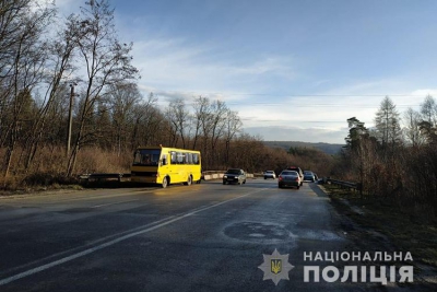 На Тернопільщині у ДТП потрапив шкільний автобус з дітьми
