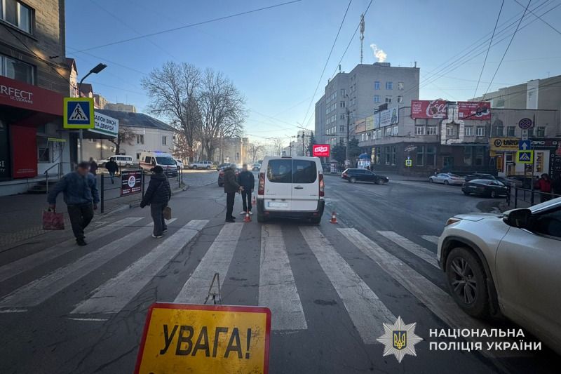 У Тернополі на пішохідному переході водій авто збив пенсіонерку
