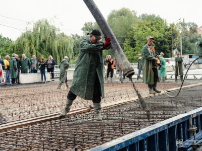 У Тернополі міст через річку Серет ремонтують з використанням сучасних американських технологій