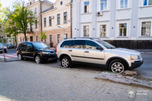 Ще два автомобілі передали з Тернополя для військовослужбовців Збройних сил України