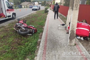 На Тернопільщині 34-річний мотоцикліст &quot;врізався&quot; в електроопору