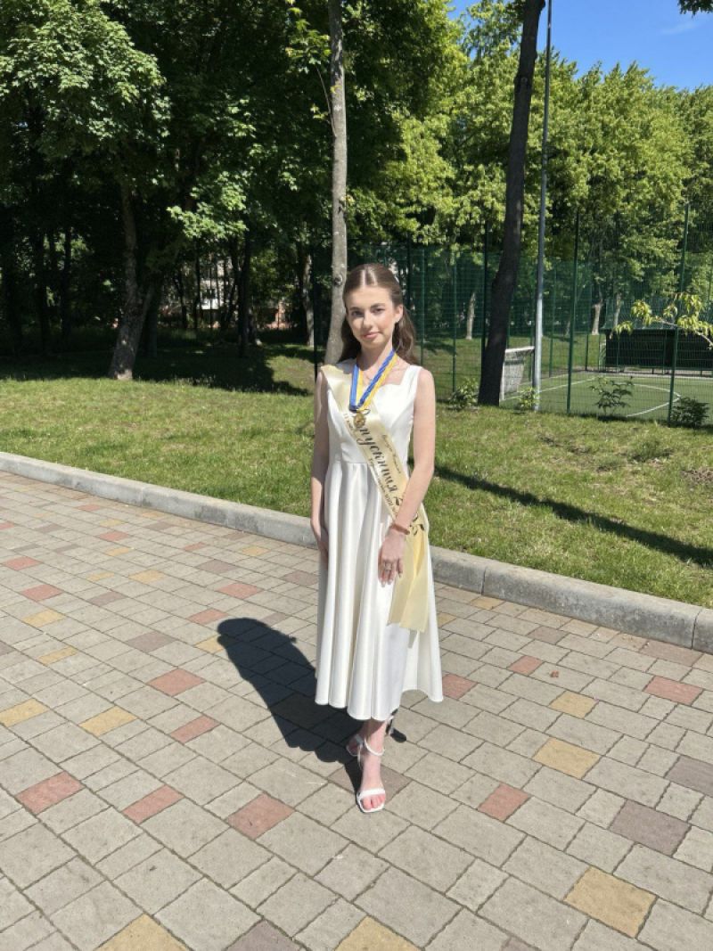 Ще одна випускниця з Тернополя отримала 200 балів на НМТ