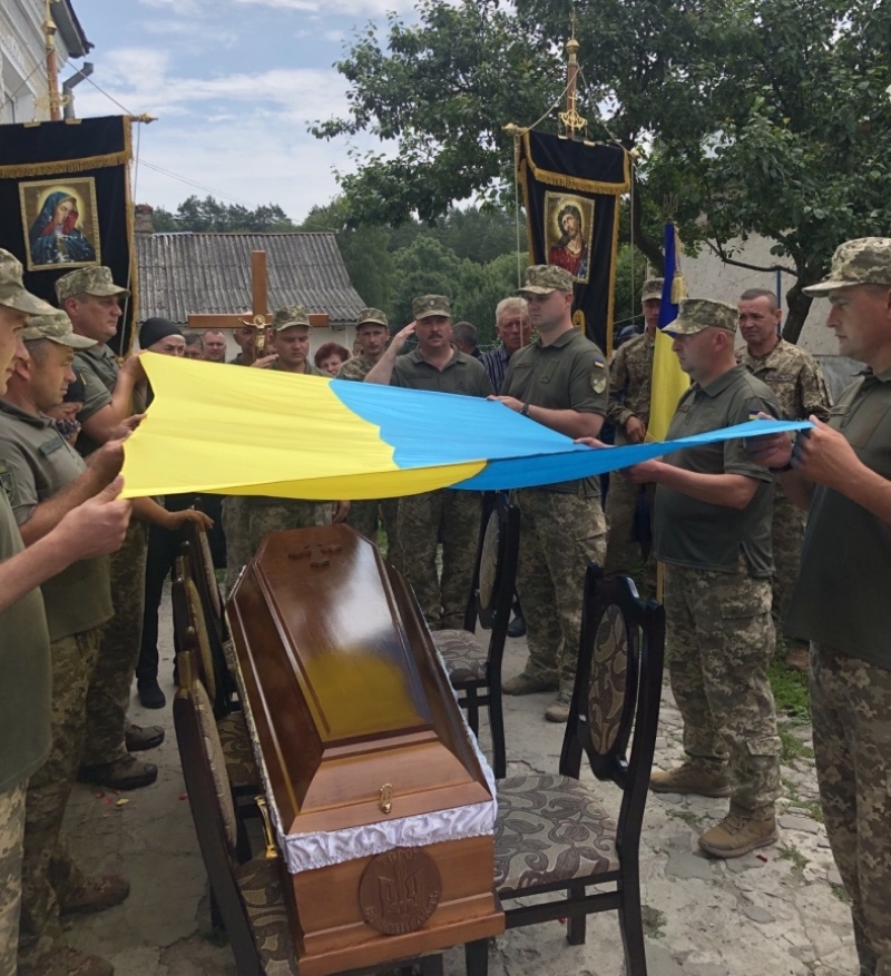 В Ігровиці на Тернопільщині попрощалися з Героєм Андрієм Кулецьким