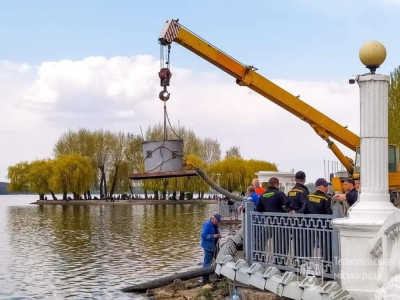 На Тернопільському ставі відновлюють аераційні фонтани