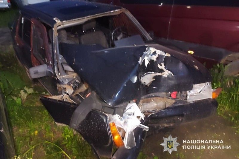 У Тернополі 16-річний хлопець поцупив чужий автомобіль та потрапив на ньому у ДТП