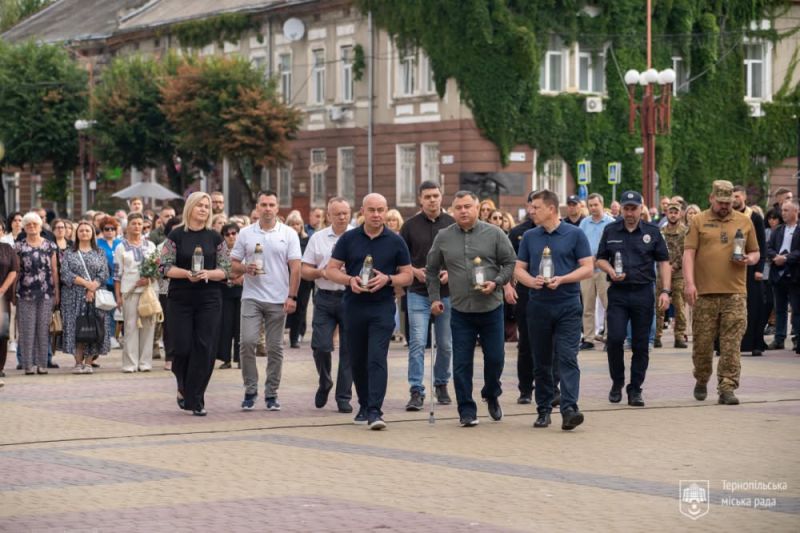 Тернопіль долучився до вшанування пам’яті українців, закатованих і страчених у російському полоні