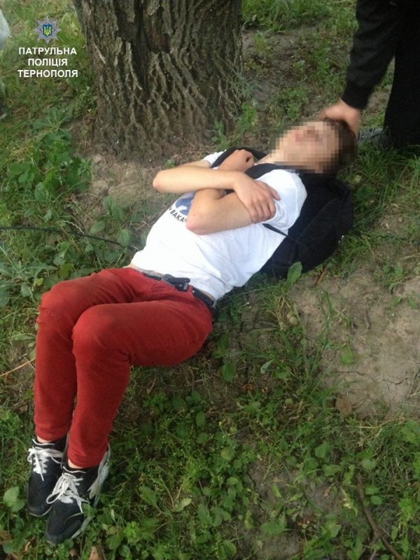 У Тернополі на узбіччі знайшли п&#039;яного хлопця без пам&#039;яті
