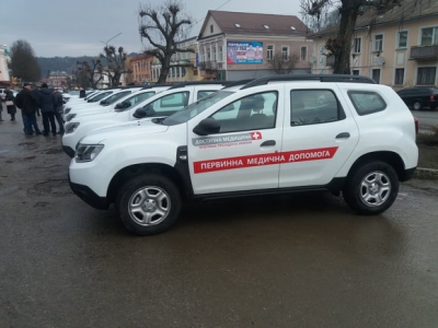 Сільські амбулаторії Тернопільщини отримали ще 23 автомобілі «Renault Duster»