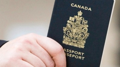 Тернополянина, який хотів отримати канадський паспорт, &quot;розвели&quot; на сотні доларів