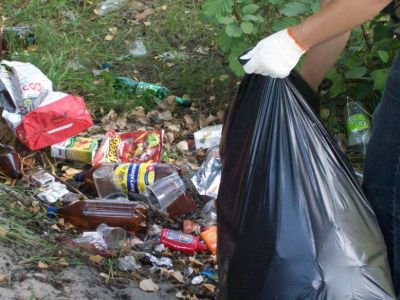 У селі на Кременеччині ліквідували стихійне сміттєзвалище
