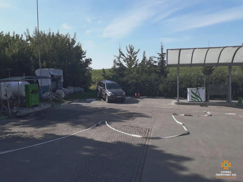 На одній із АЗС у Тернополі ледь не вибухнув автомобіль