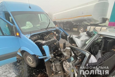 Жахлива ДТП на Тернопільщині: двоє людей загинуло, а четверо потрапили до лікарні