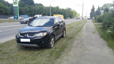 У Тернополі водії знаходять все нові місця для паркування